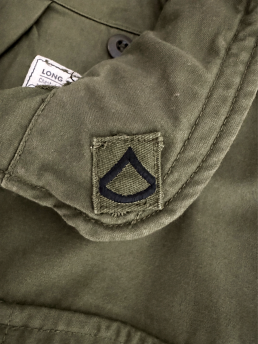 1966 Alpha Industries M-65 Field Jacket left collar rank insignia detail